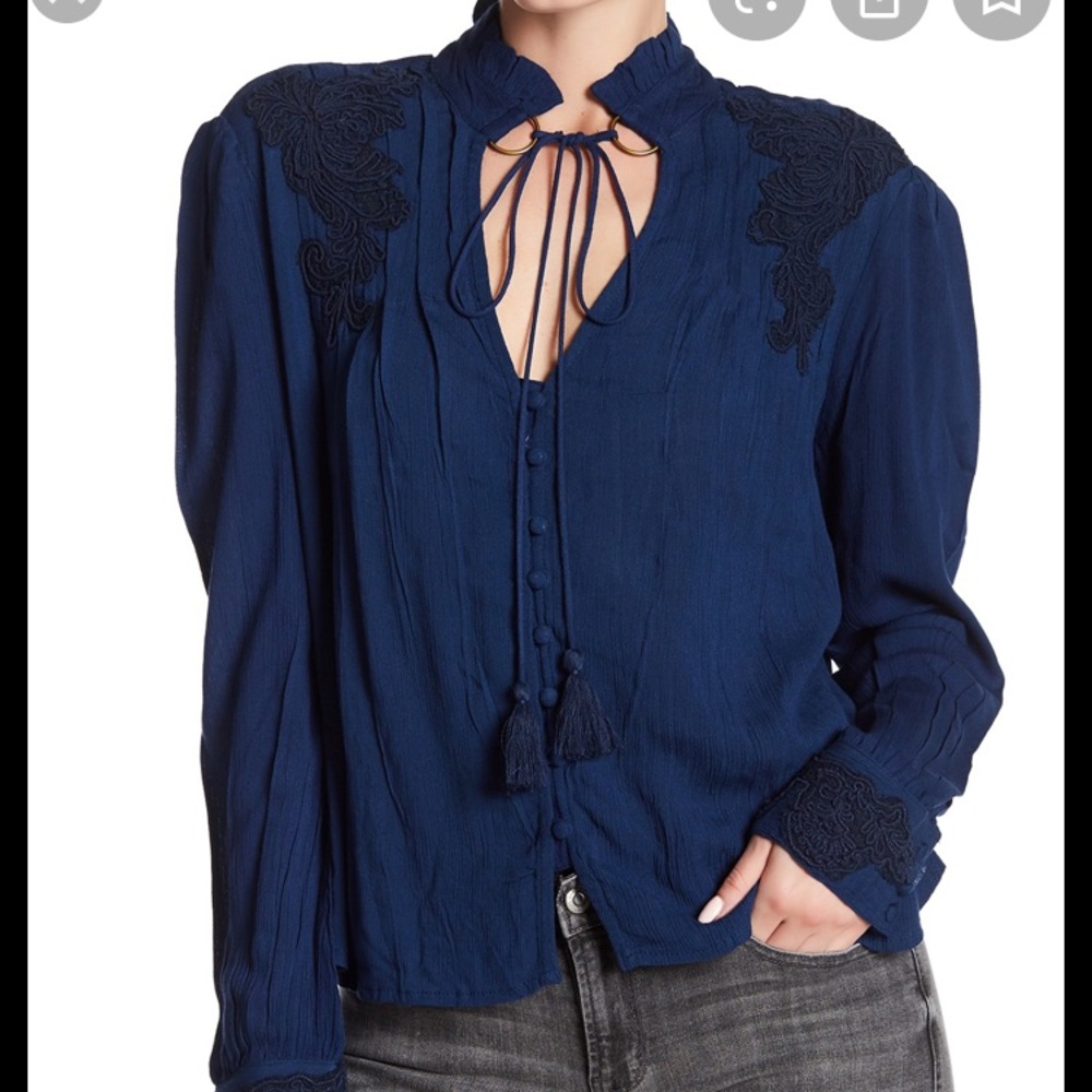 Kensie crepe split neck blouse